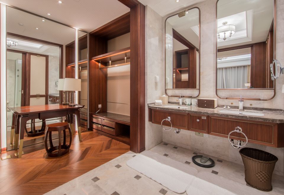 玉蘭苑中吳大套房