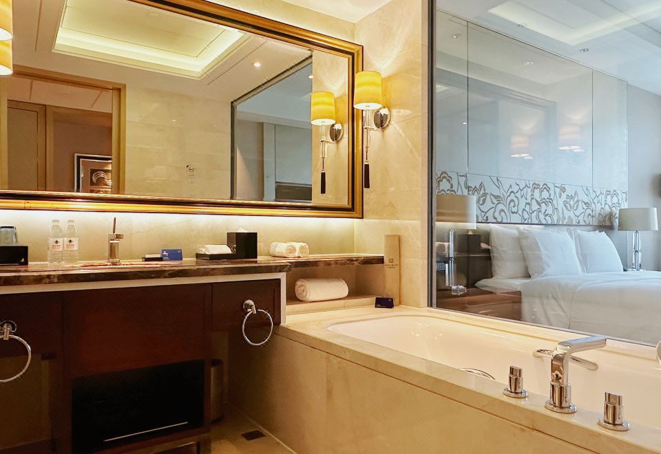 尊享智眠大床房（帶0壓床墊+可升降按摩床）