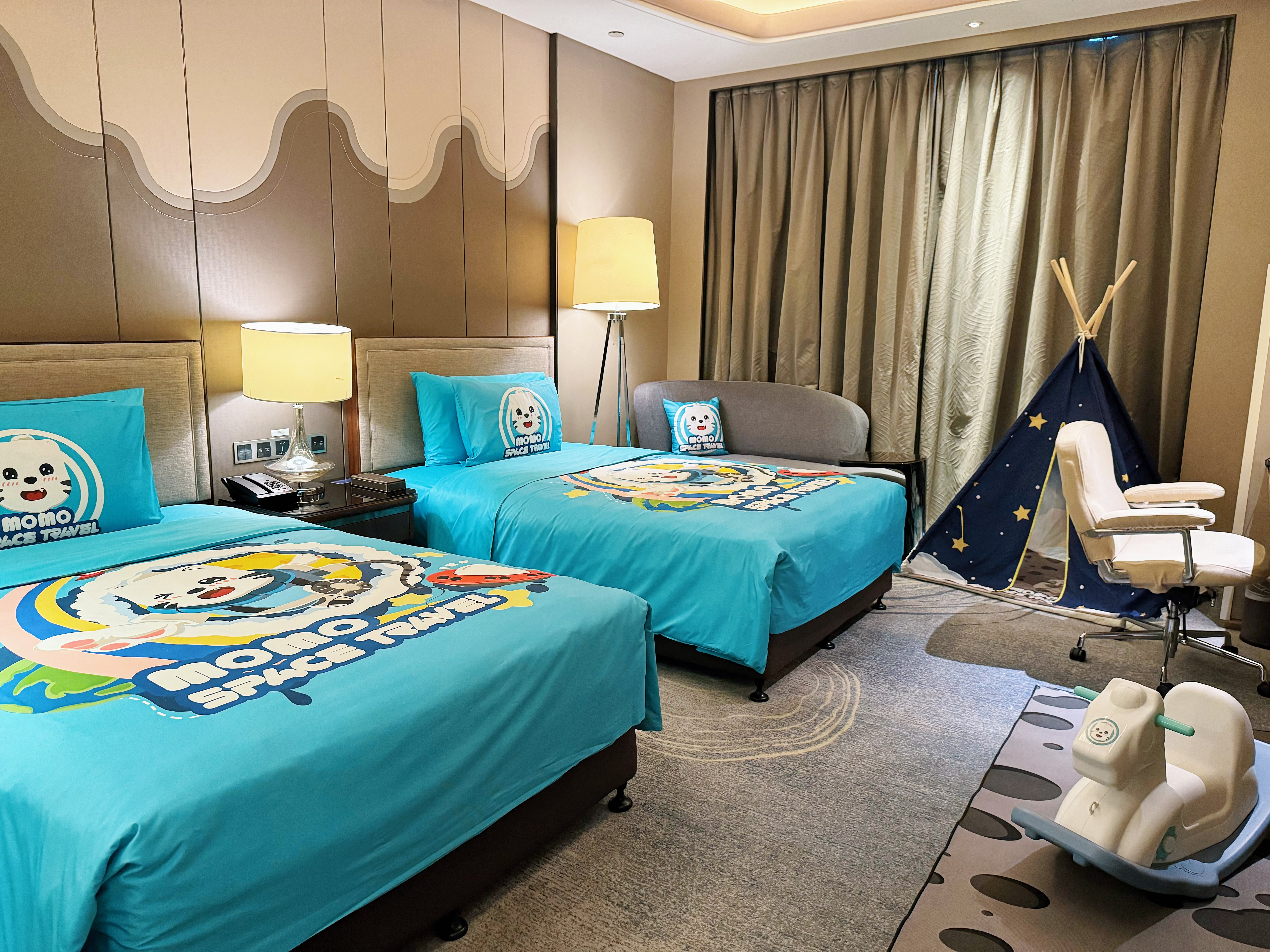 MOMO亲子主题双床房（乾湿分离浴室+浴缸+小童用品）