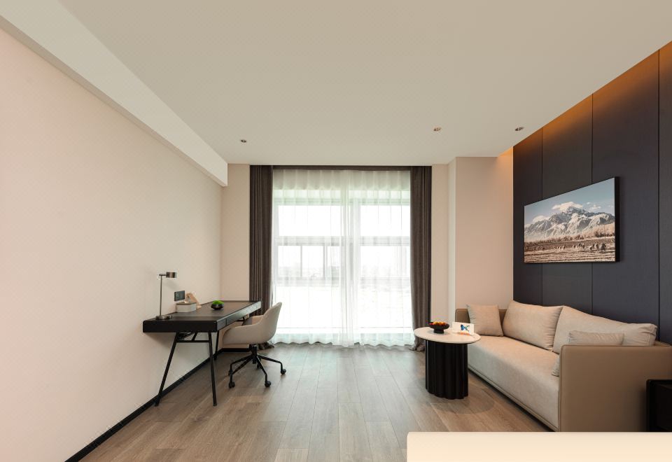 行政雙床房（深睡床品+投屏電視+小冰箱+智能客控）