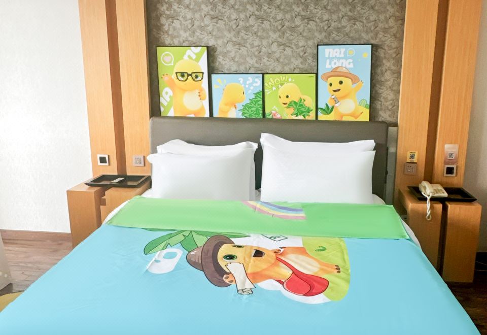 奶龙探索世界亲子房