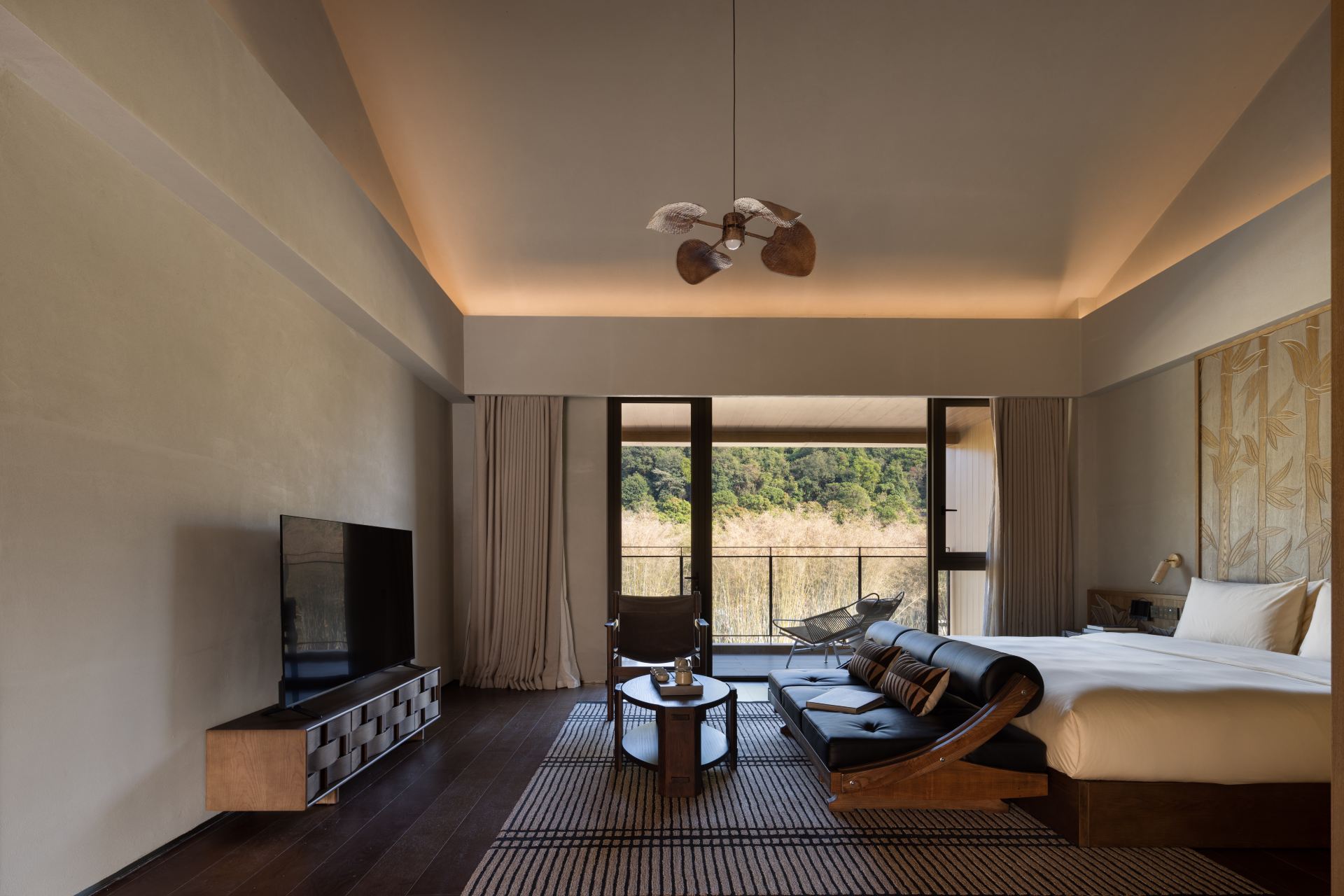 Comfort Queen Room