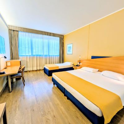 Smart Flex Double Easy Access Hotel Express Aosta East Promo Code