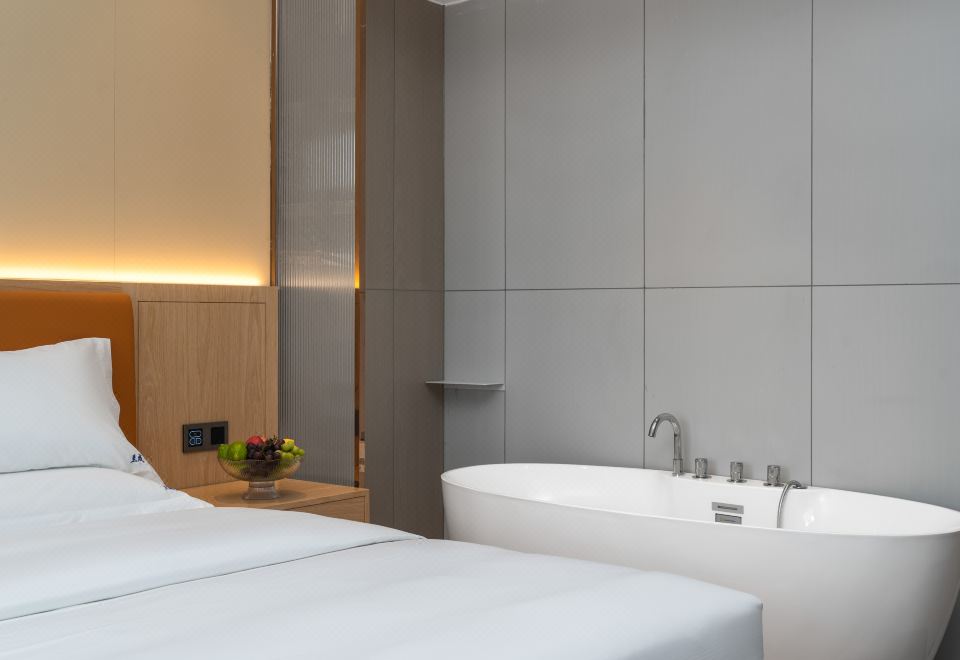 Memory Smart Room (Bathtub, Tv)