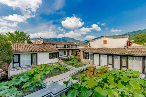 Hongcun Hetang Moonlight Luxury Homestay