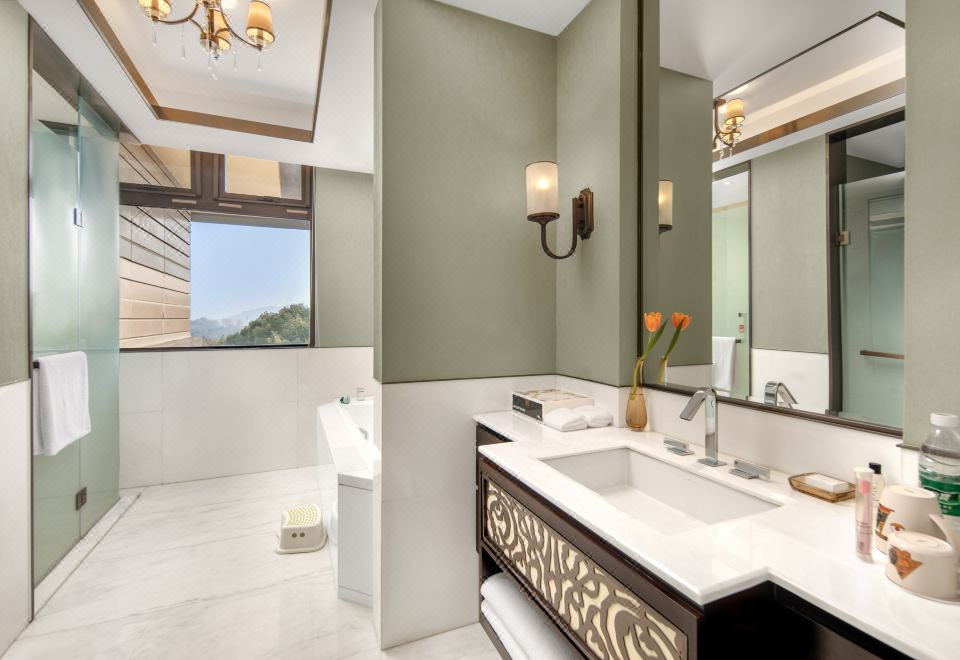 WUXI TAIHU HOTELEgyptian Theme Family Room