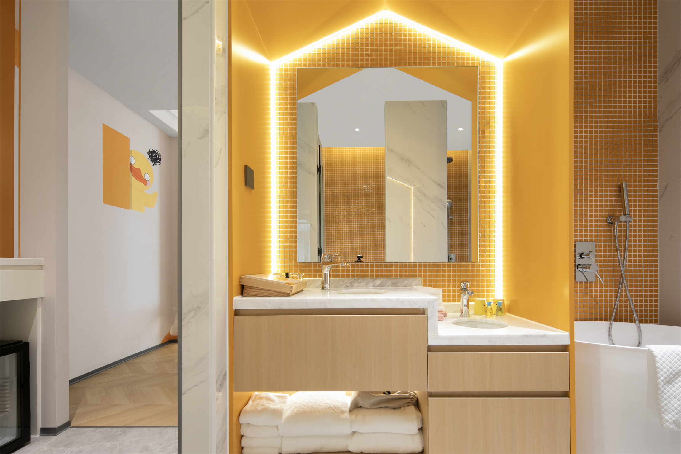 主題萌趣親子三床房【企鵝+小黃鴨】