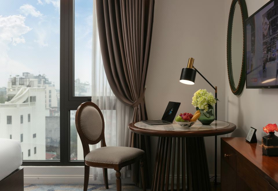 蓝宝石景观特大床房