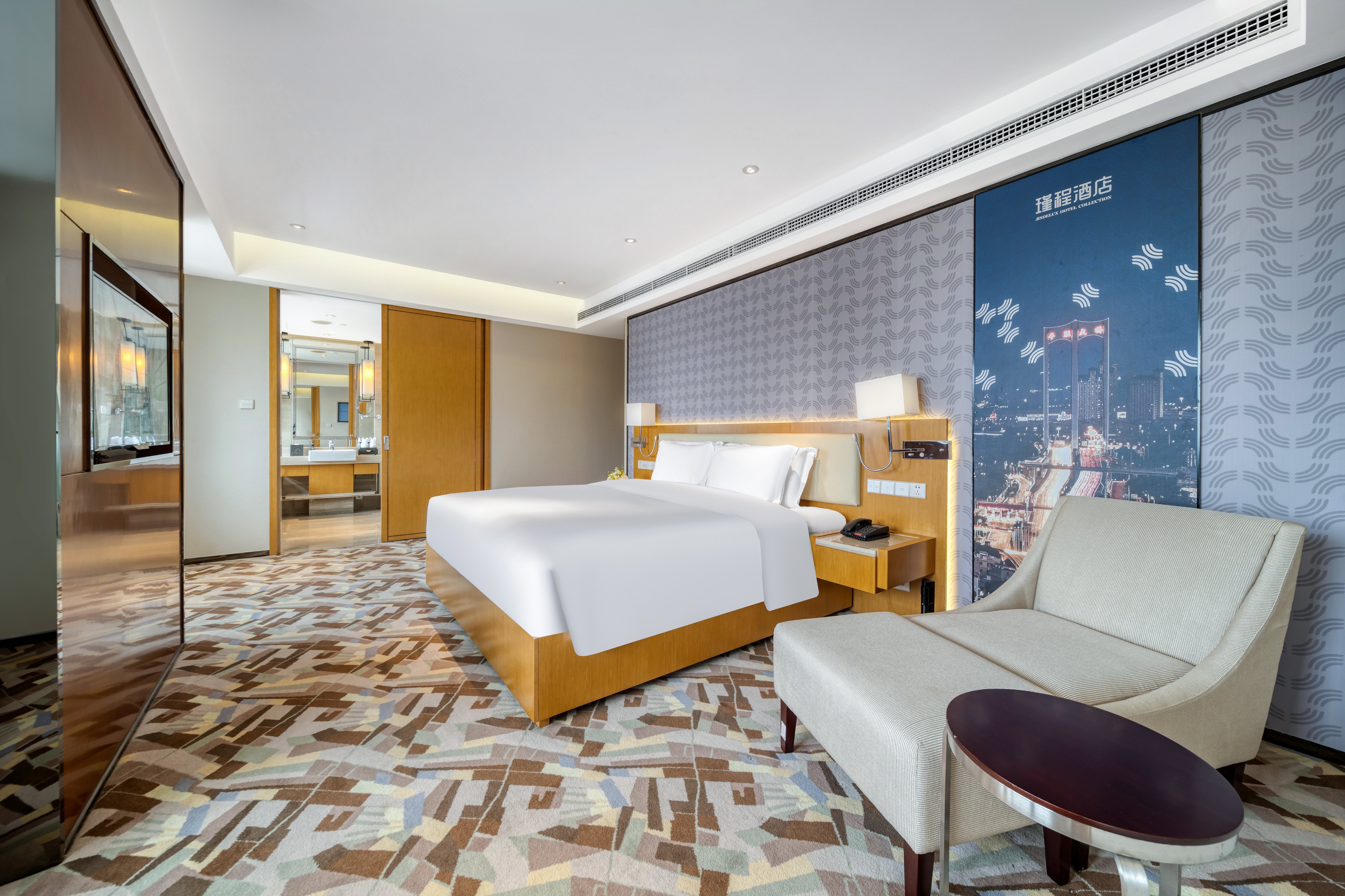 Elegant Executive Leisure Suite - Night View (Double Bed)