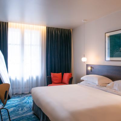 Deluxe Queen Room (R) Golden Tulip Opera de Noailles Promo Code
