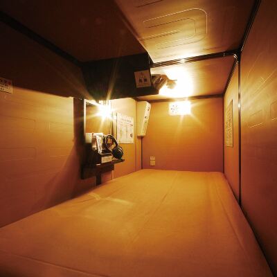 カプセル 豪華カプセルホテル 安心お宿 新橋店 クーポン