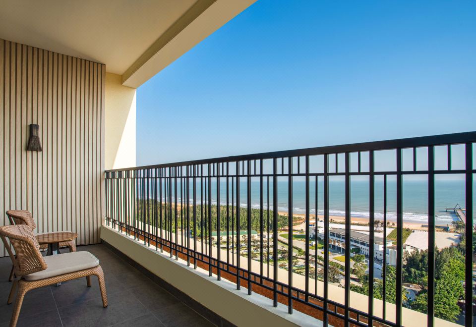 福朋海景家庭套房（180°海景）