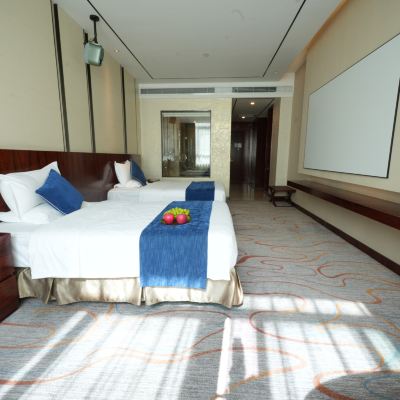 尊享影音雙床房-巨幕屏看海量電影無線投屏-朝南採光 LANCO藍蔻酒店（深圳布吉東站店）優惠