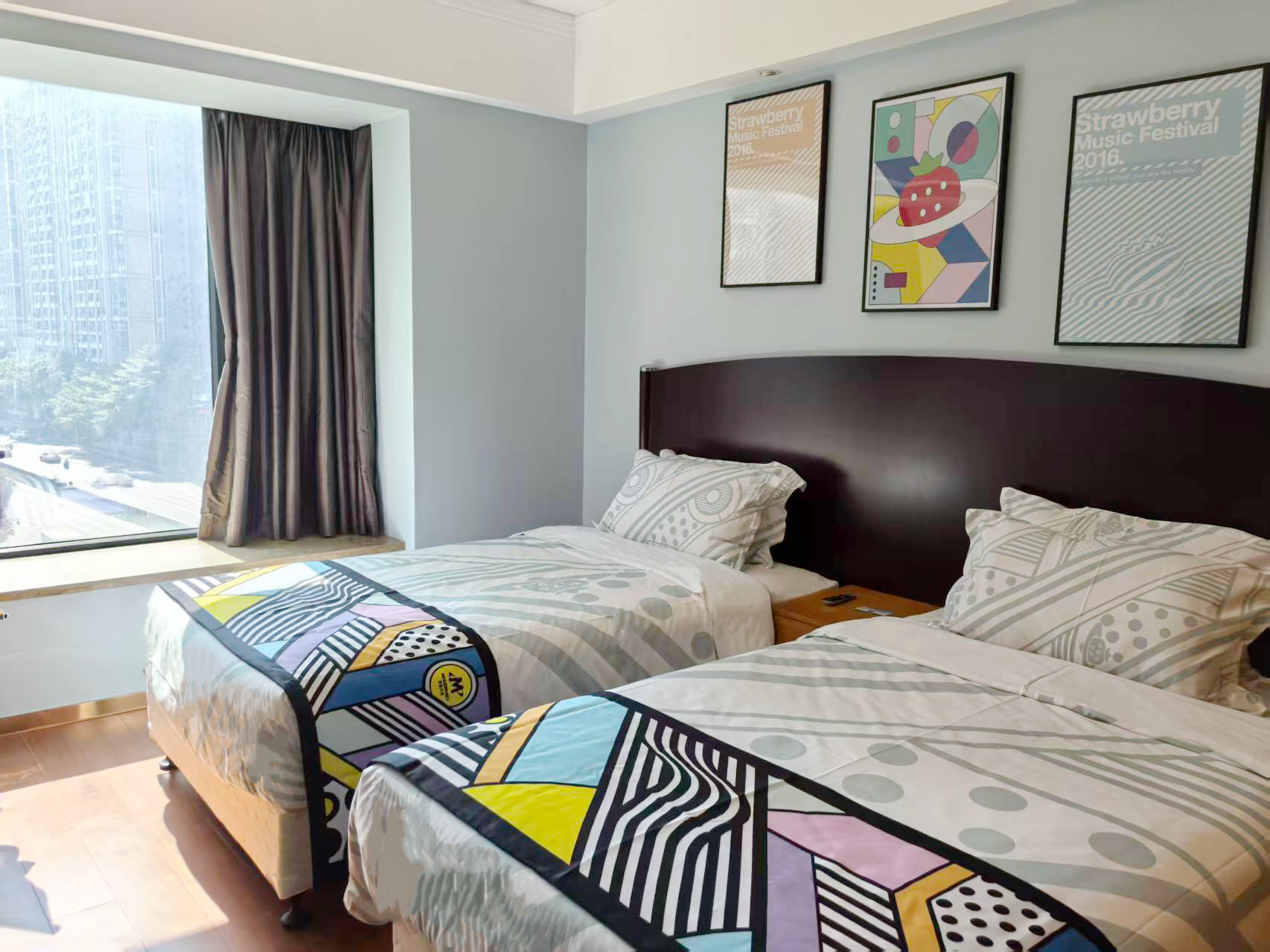 草莓主题两居室｜全景大阳台｜洗衣机｜全功能厨房