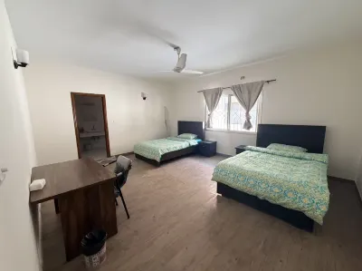 WhiteHouse Karachi Ξενοδοχεία στην πόλη 
