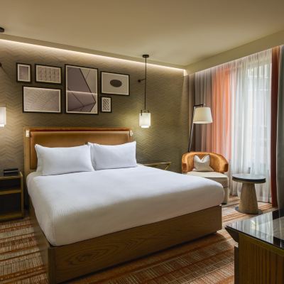 Deluxe King Room