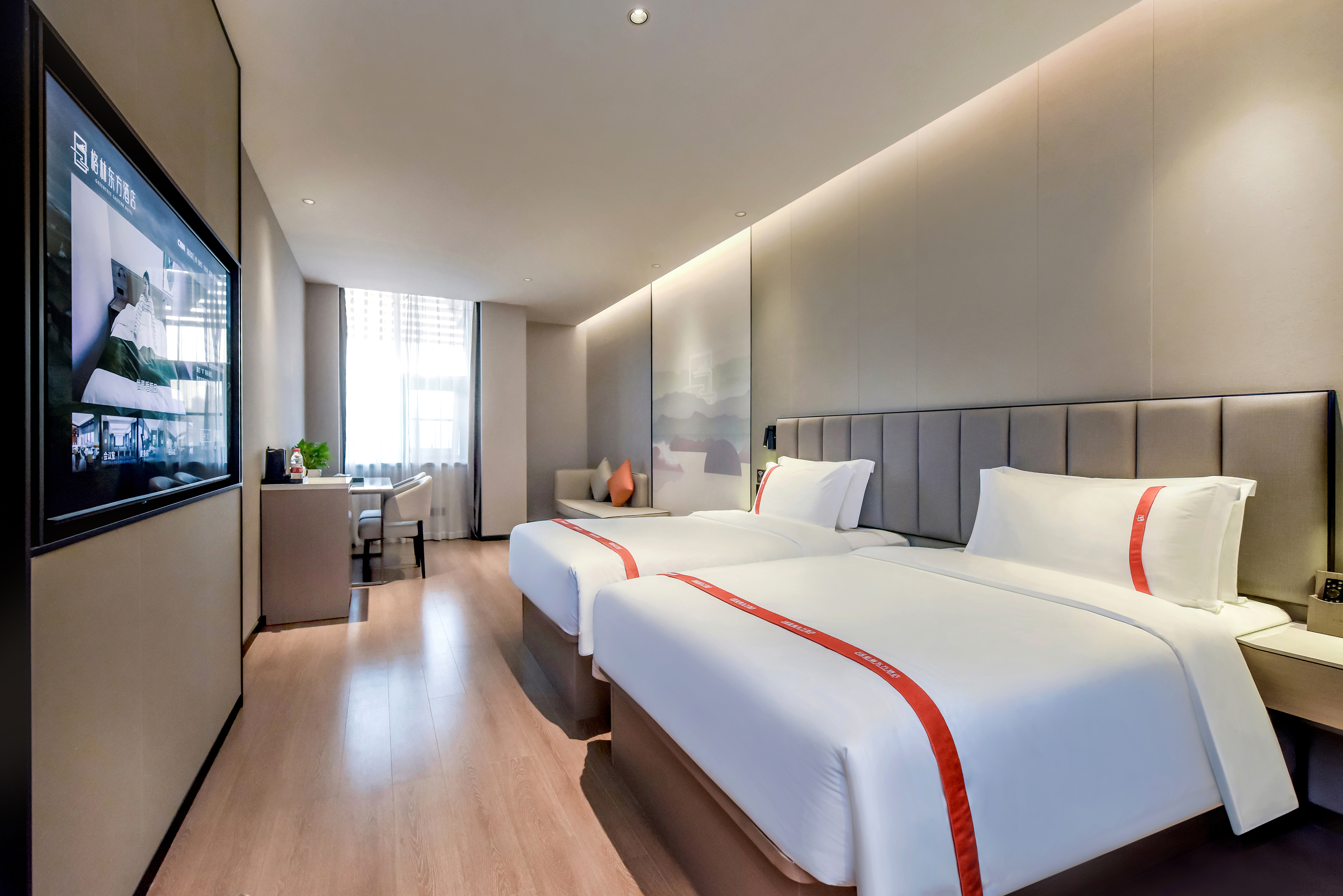 商务双床房（超赞办公桌+双层隔音玻璃）