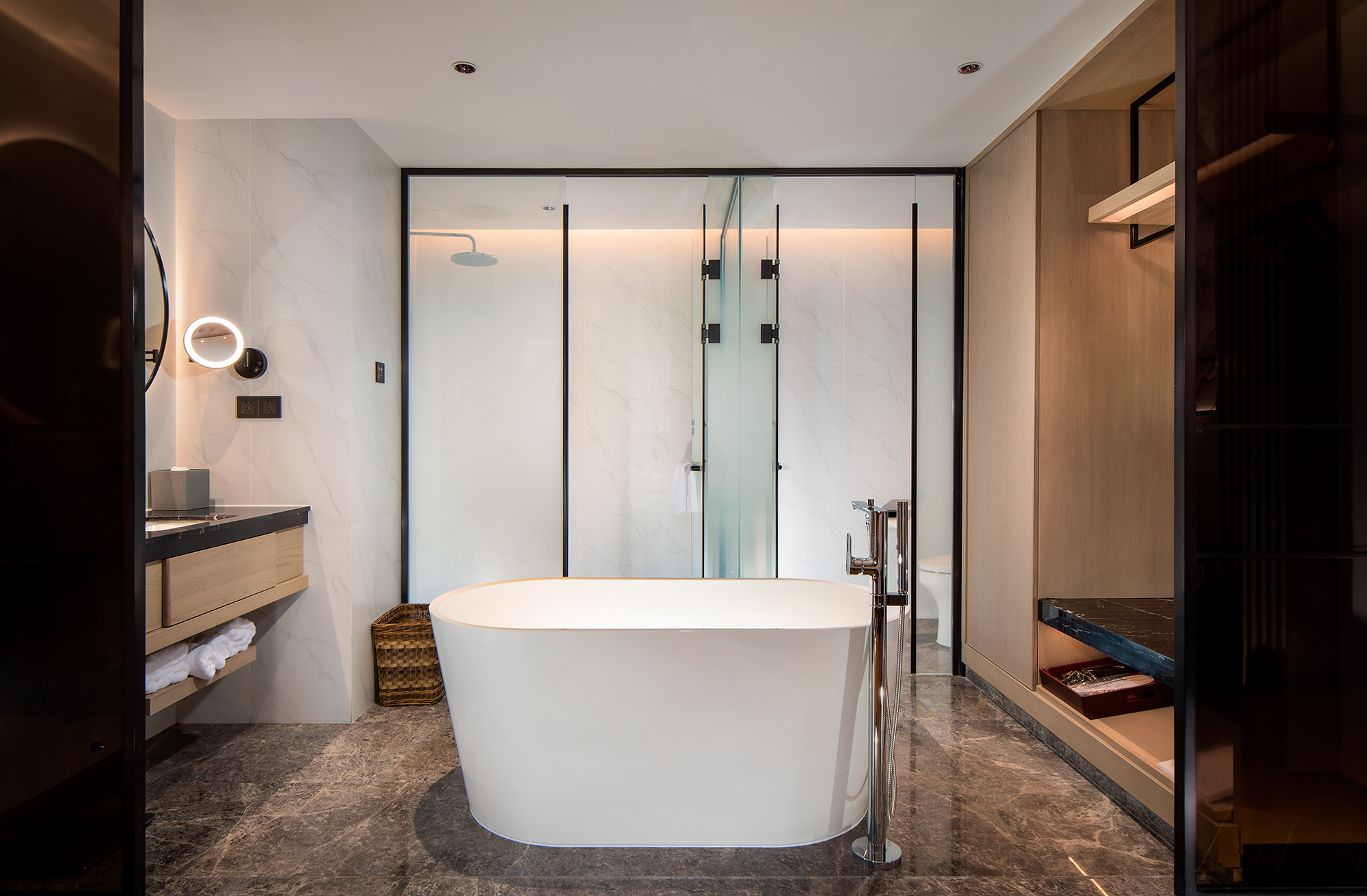 雅痞尊享山水套房