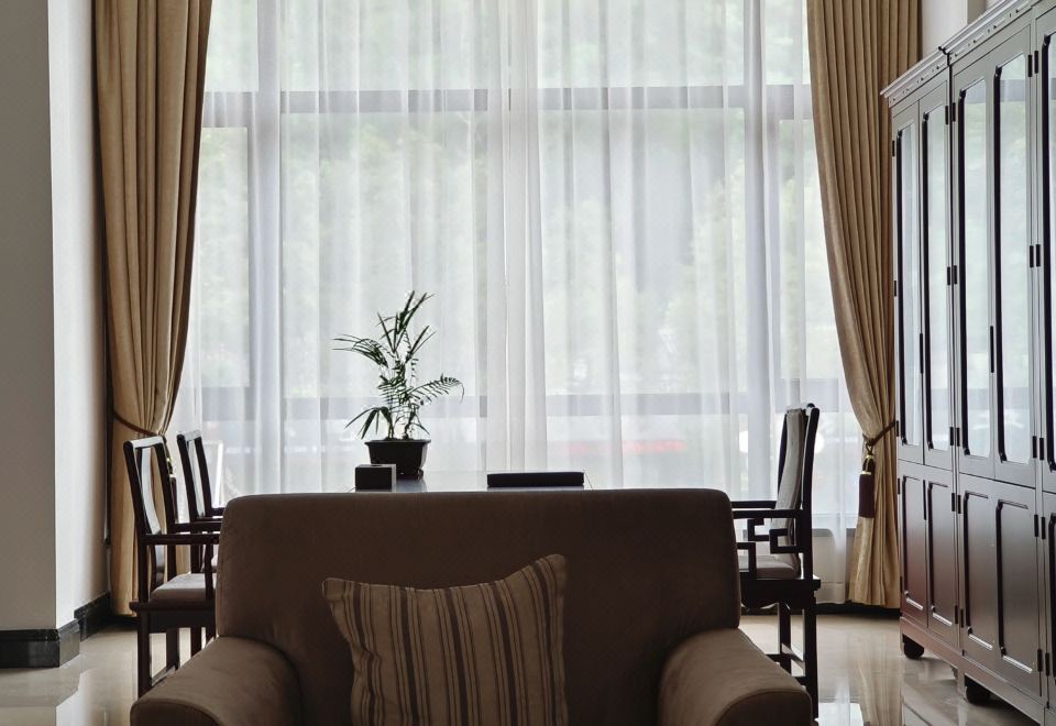 附楼双卧家庭套