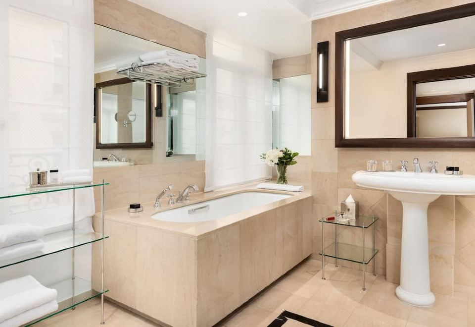 Hyatt Paris MadeleineMadeleine Suite