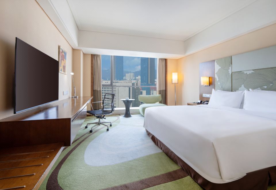 假日行政大床房