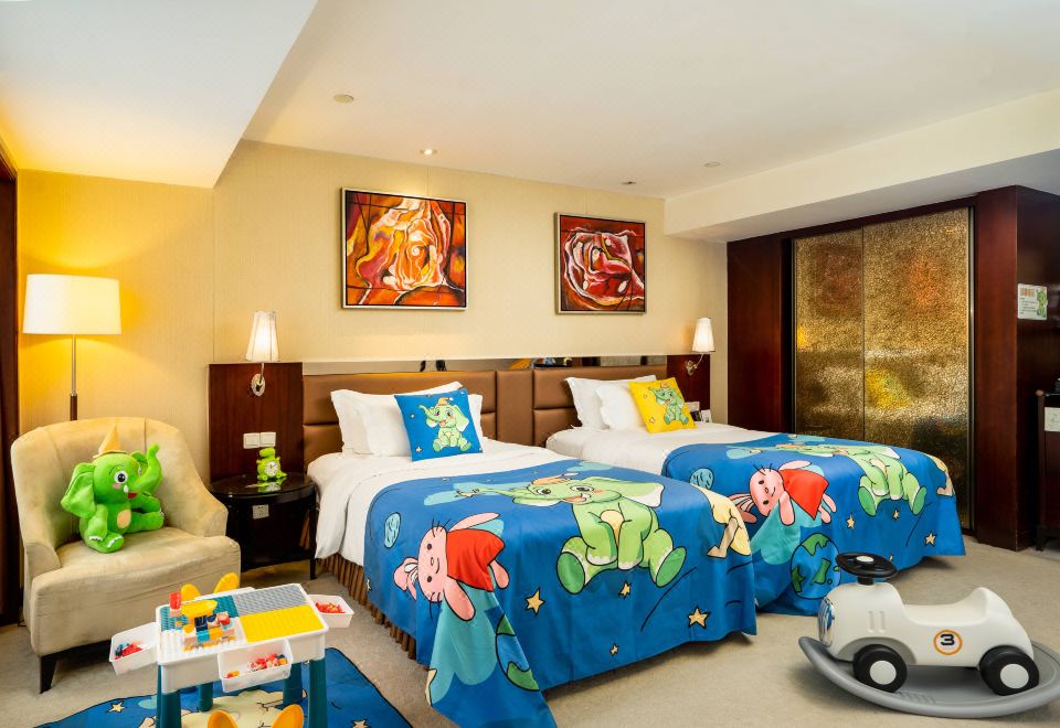 小飞象亲子双床房