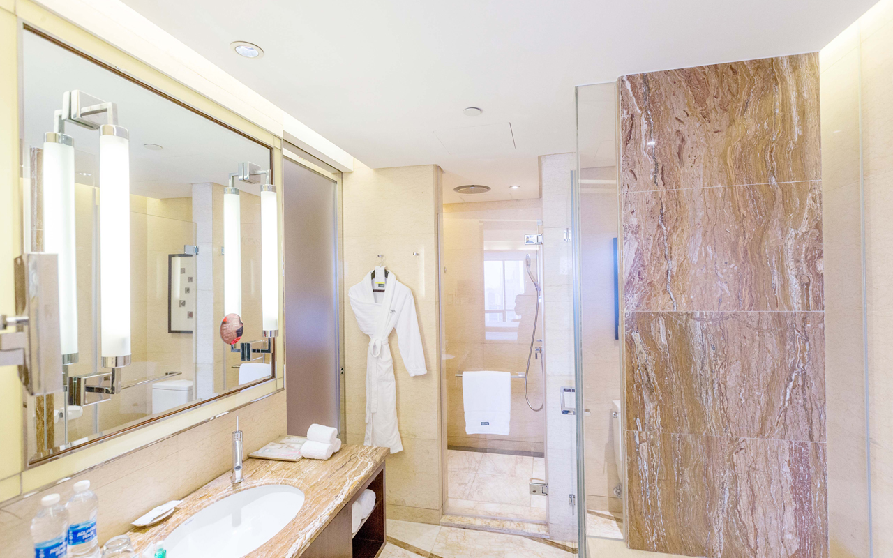 精选景观大床房·坐看金陵繁华城景