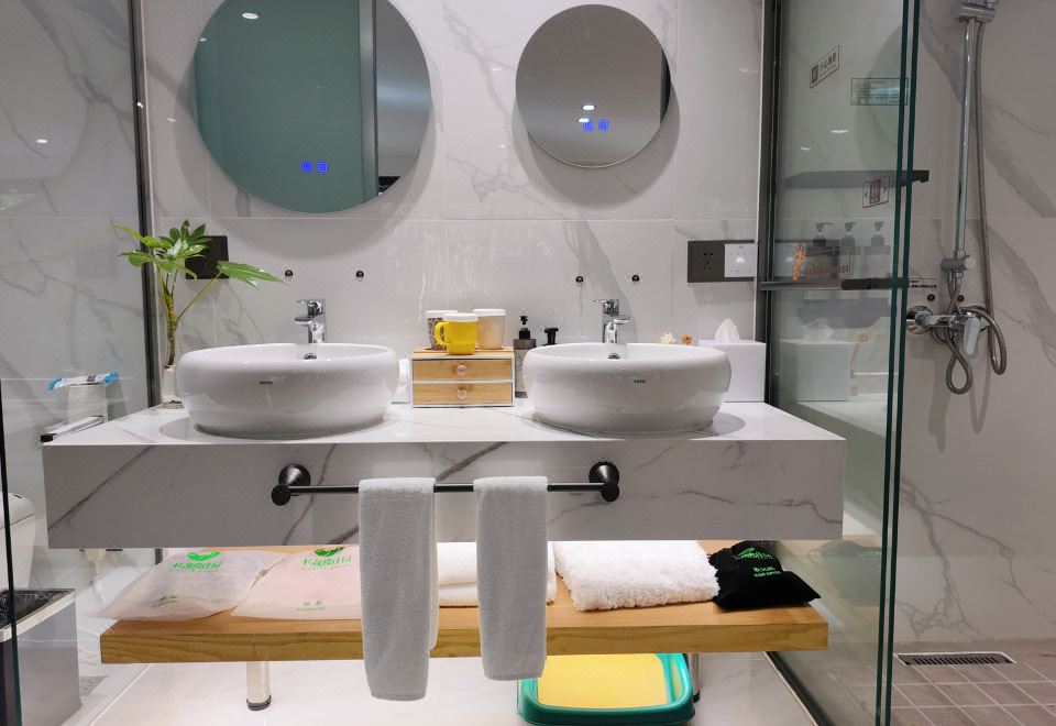 遠山海底親子房