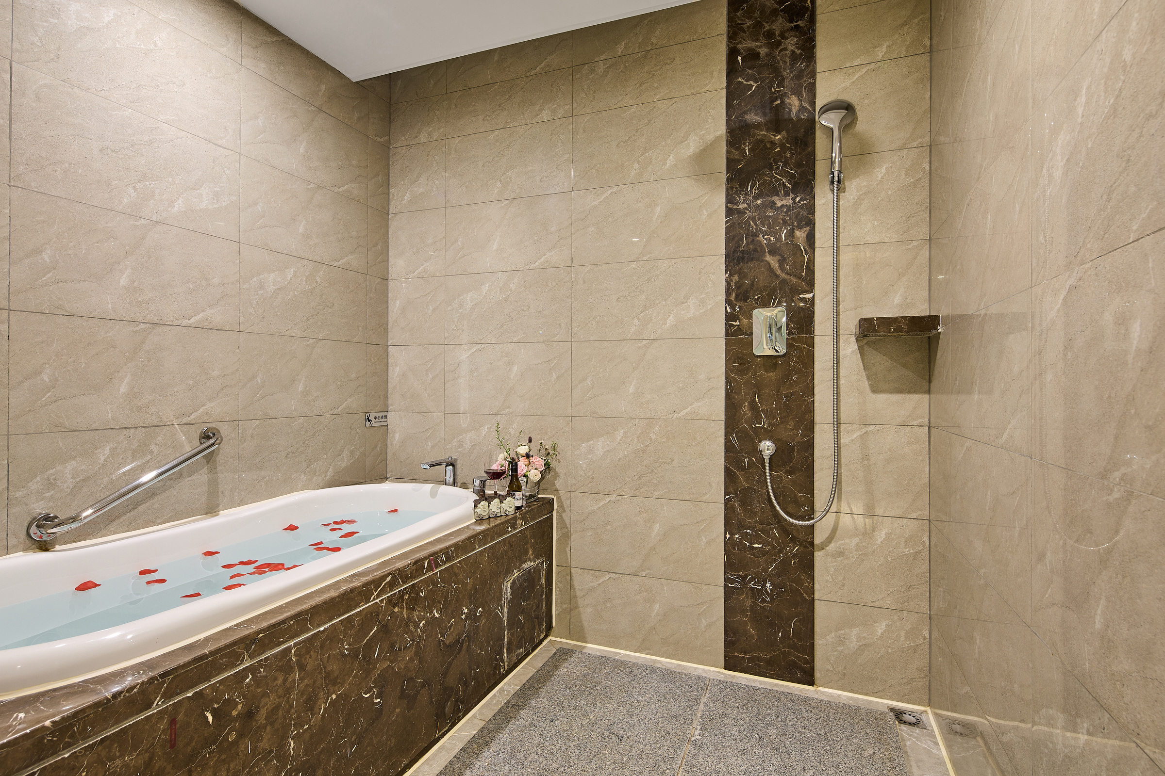 Arula·复式双床套房（可投屏液晶电视）