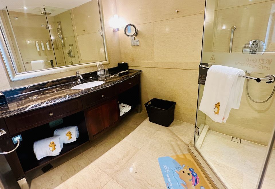 Courtyard by Marriott Shanghai FengxianNailong Family Theme Suite