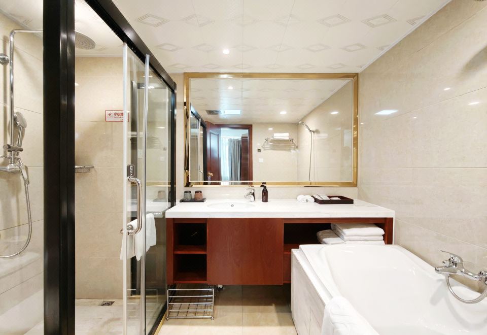 豪华家庭四人间套房『闽南茶居?静谧隔音?城景夜景』