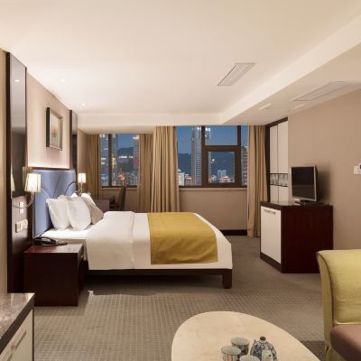 城景零壓大床房（科勒潔具+休閒沙發+保險櫃+寫字檯） 重慶博頓美錦飯店（解放碑中心店）優惠