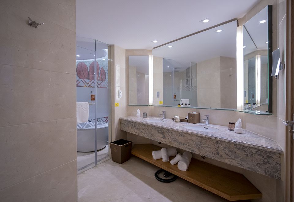 Gloria Grand Hotel JishouNo-smoking Business Suite