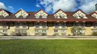 Canmore Inn & Suites