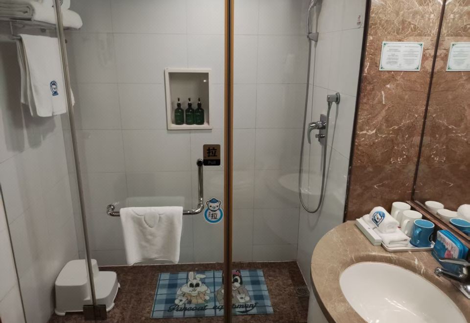 海底小縱隊親子主題房