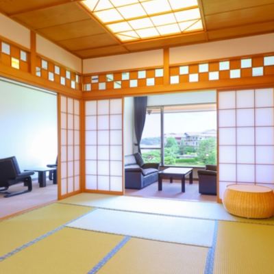 【無煙】日式西式套房（12+8榻榻米+雙床） 壯觀飯店優惠