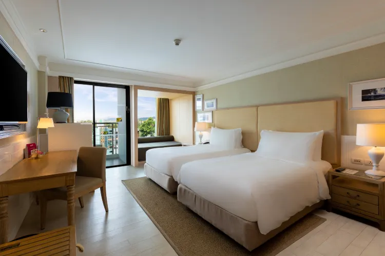 Deluxe twin Room with Hillside View