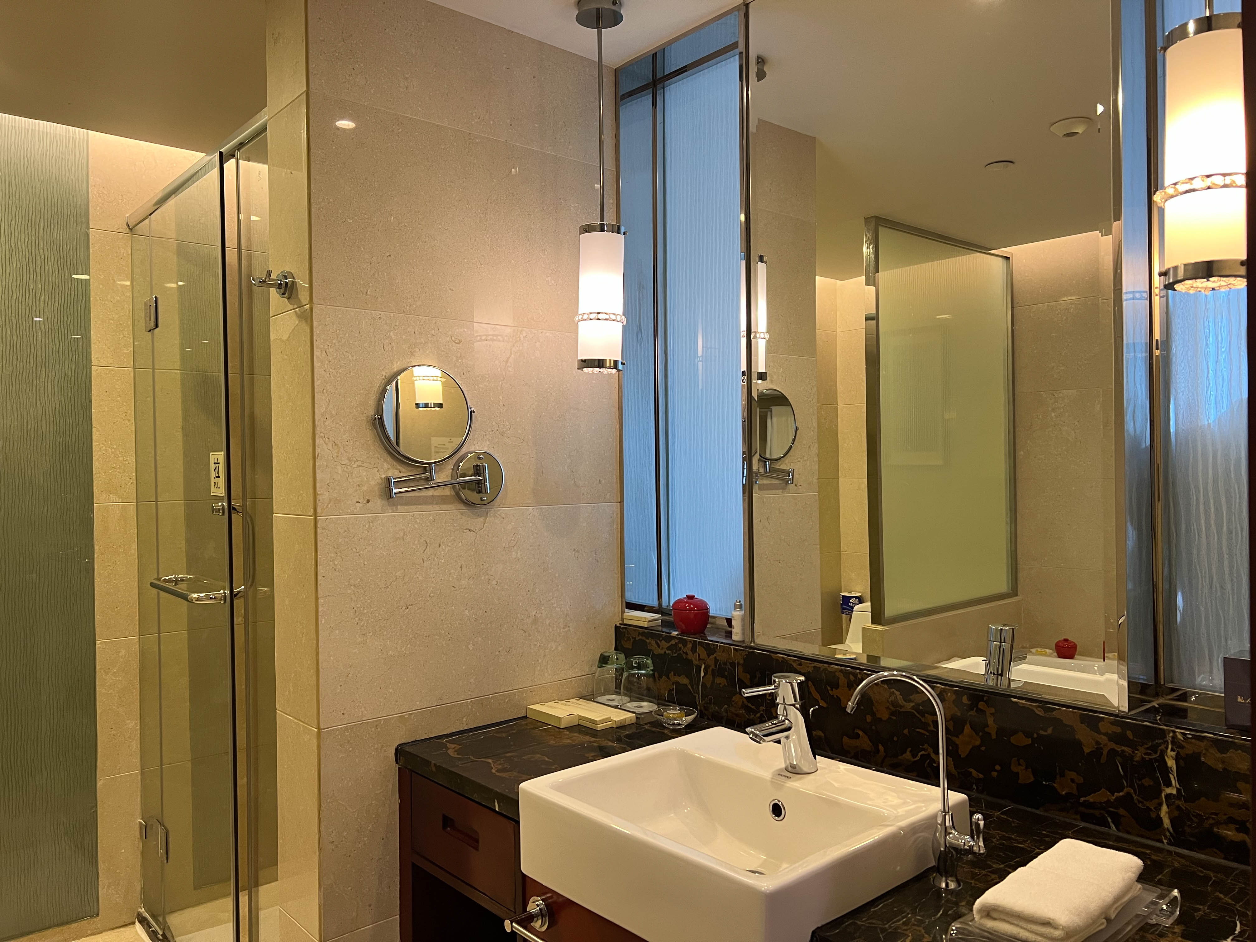 乐享大床房（AR影音眼镜）