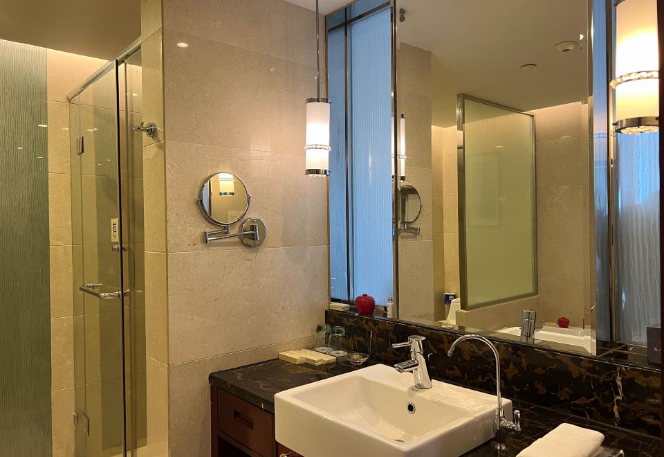 樂享大床房（AR影音眼鏡）