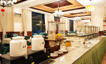 Jinggu Yingjiang International Hotel - Housity