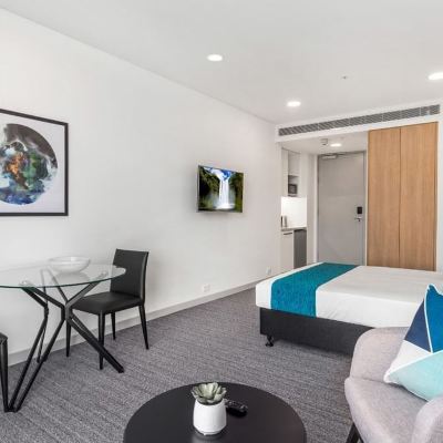 2 Bedroom Dual Key Suite Queen - Separate Rooms With Corridor Access Essence Suites Taringa Promo Code
