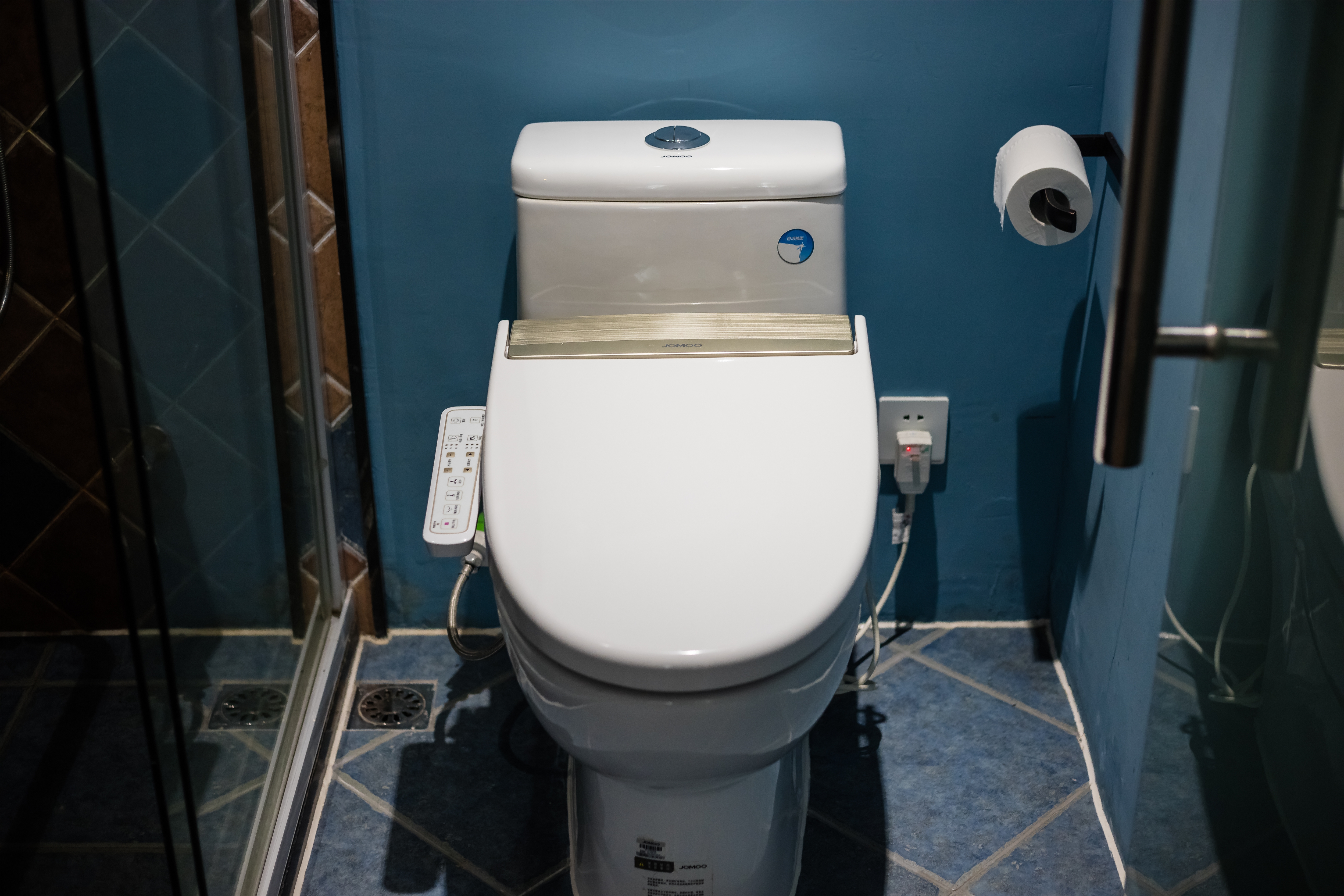 庭苑六卧整栋（6居8床6衞）