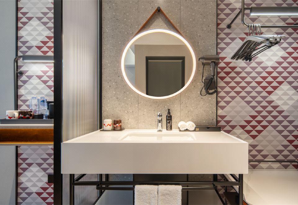 智能豪華大床房〔智能客控+智能投屏+零壓床墊〕