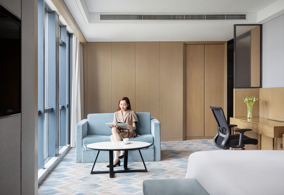 Courtyard by Marriott Hangzhou XiaoshanFeatured Executive Room (Double bed)