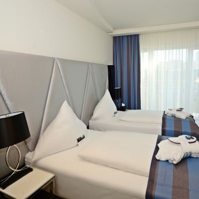 尊享雙床房 凱瑟霍夫城中心美居酒店優惠