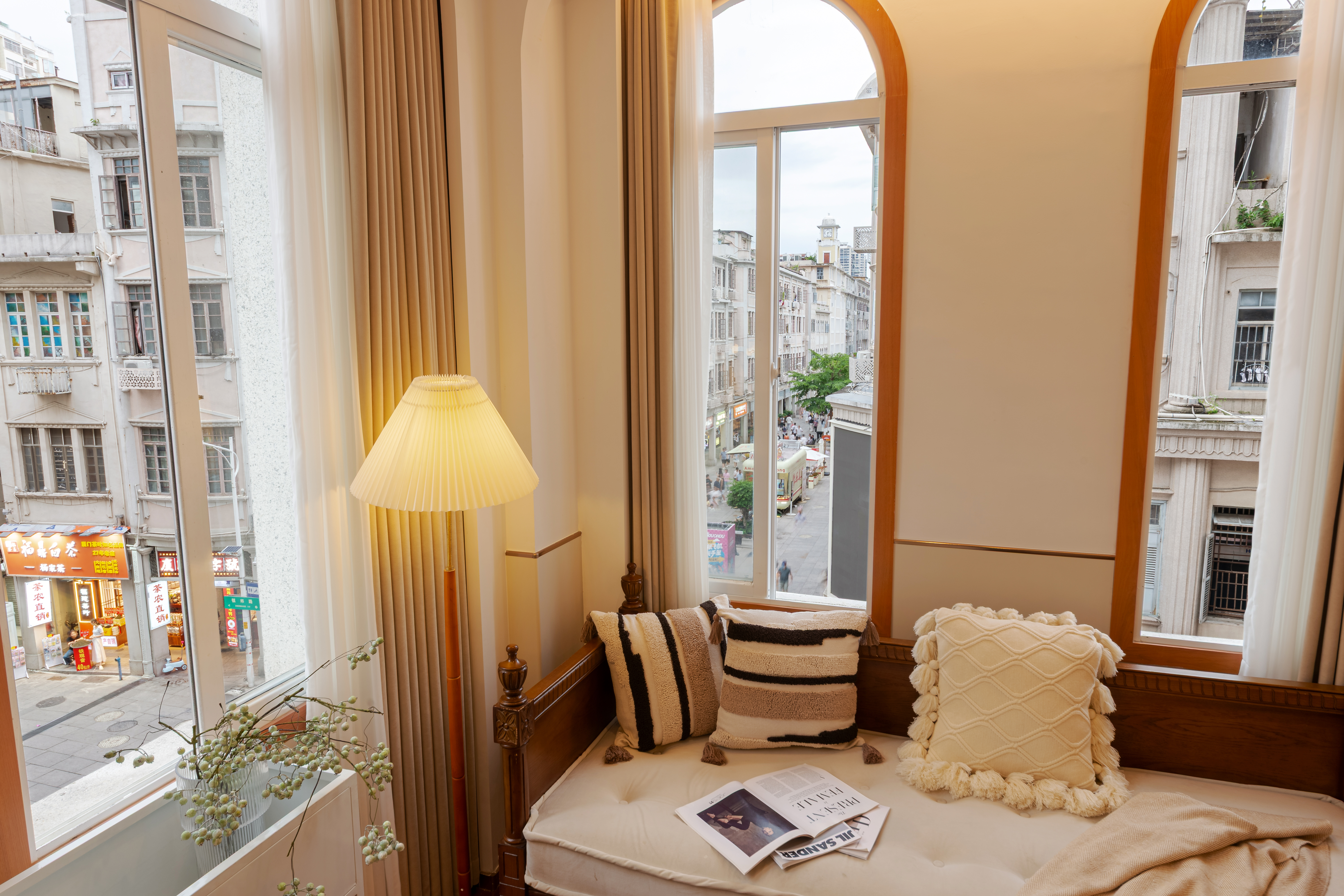 左岸·波西米亚大床房（巨幕投影+浴缸+中山路骑楼景）