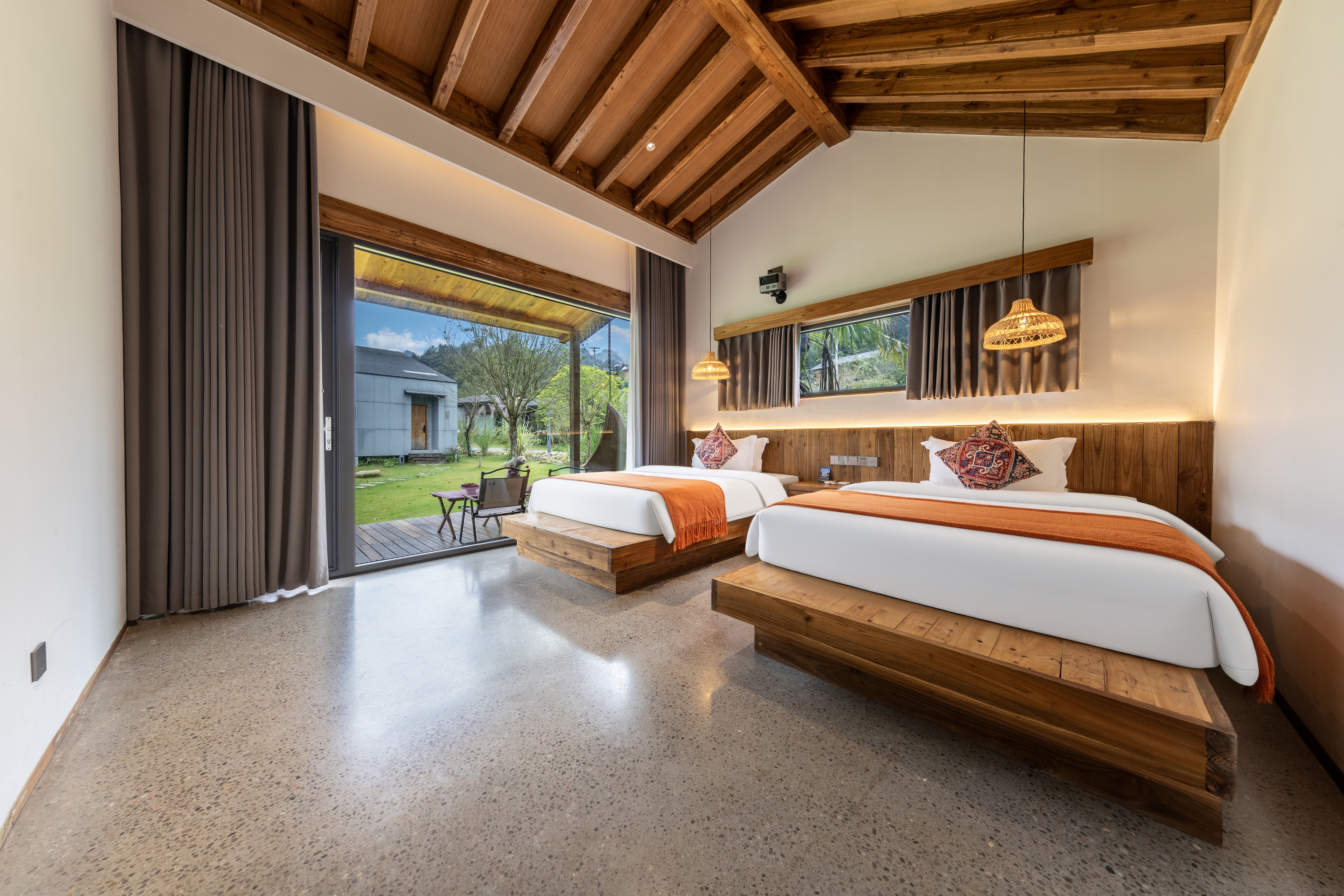 朱里丨一室一厅双床亲子间「麻将机＋会客区＋藤编吊椅」