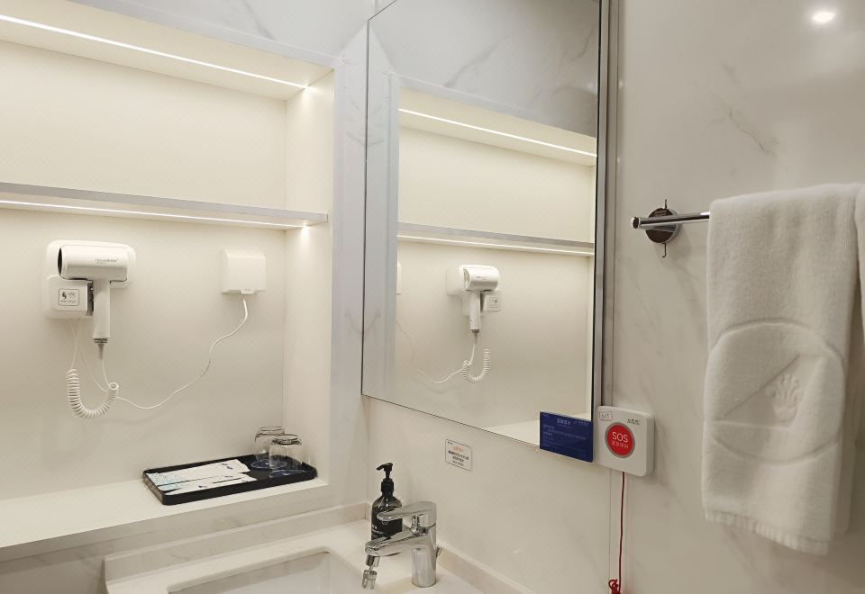 Beijing CSN Pearl HotelBusiness Queen Room