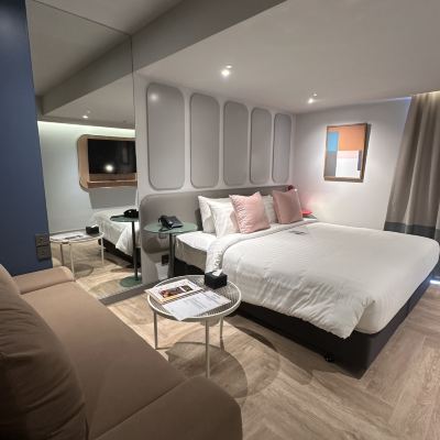 ห้องพรีเมียร์ เตียงคิงไซส์ รหัสโปรโมชั่น เดอะ ควอเตอร์ ลาดพร้าว บาย ยูเอชจี