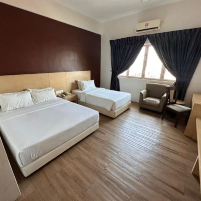Deluxe Triple Room Kupon Summit Signature Batu Pahat
